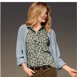 Cabi Keepsake moss green & light blue floral sleeveless shirt top blouse Size S